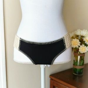 VICTORIA'S SECRET + Surf Crochet Hipster Bottoms
